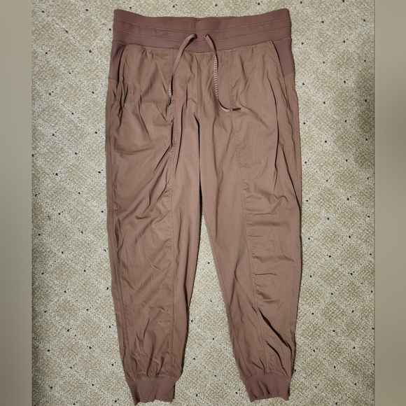 Lululemon Dance Studio Jogger Spanish Oak Size 12 - Picture 4 of 12